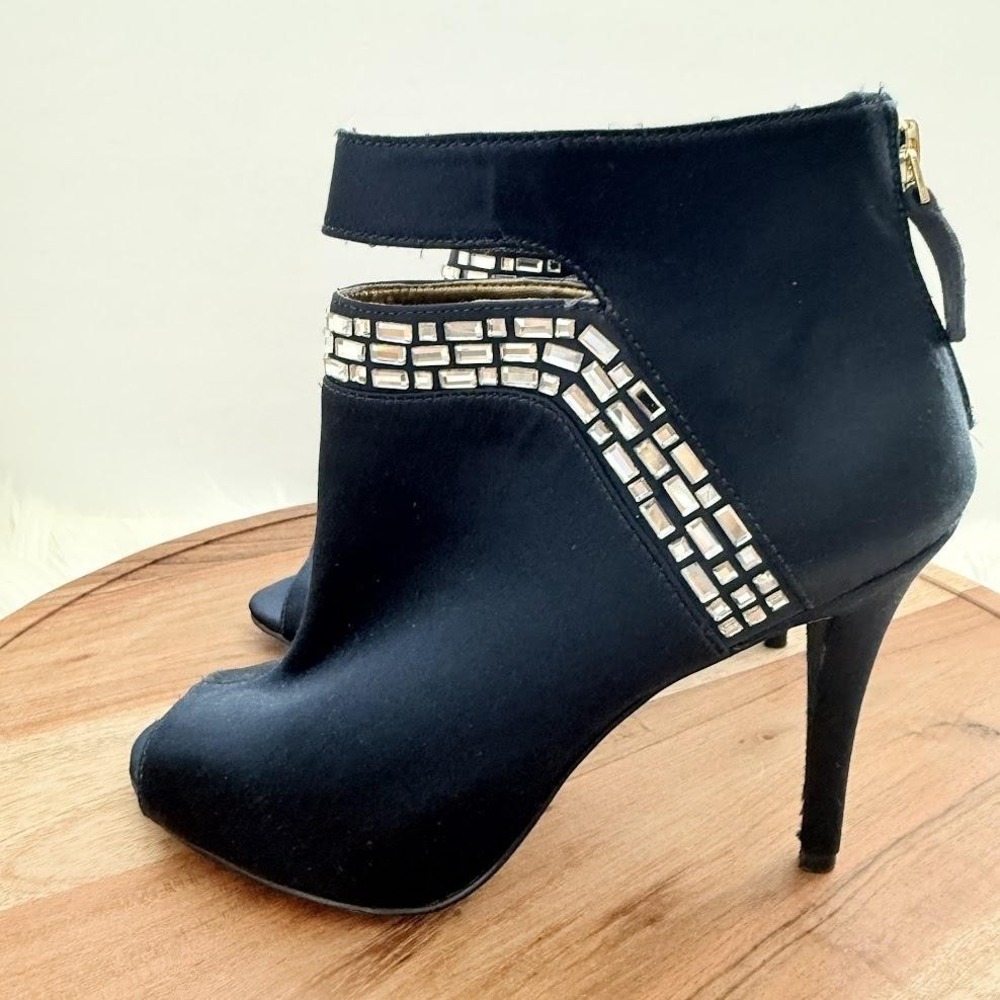 Nine West Navy Blue Satin Crystal Embellished Peep Toe Booties Heels Size 7M - Picture 4 of 12